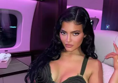 Kylie Jenner este însărcinată a doua oară. Primele imagini cu burtica de gravidă