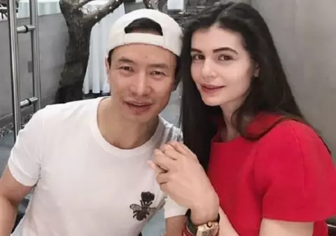 Monica Gabor surprinde din nou după ce s-a întors în America. Mr. Pink este un tată și un iubit mândru. Gestul făcut de vedetă