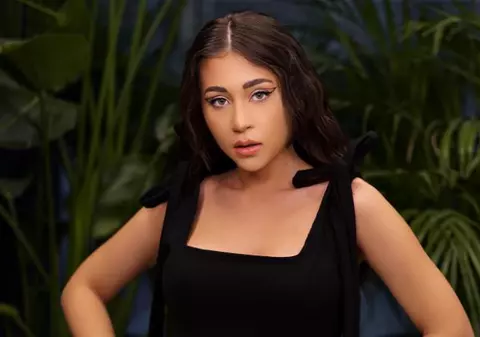 Cum și-a anunțat Nicole Cherry familia că e însărcinată. Reacția mamei sale