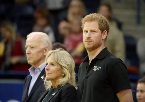 Prinţul Harry şi prima doamnă a SUA Jill Biden au adus un omagiu răniţilor de război americani