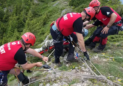 „Zi de foc” pentru salvamontiștii din România: 23 de apeluri de urgență, în ultimele 24 de ore