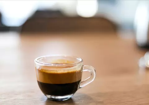 Cafeaua cu lămâie - beneficii și contraindicații