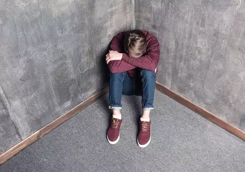 Cum se poate face screeningul depresiei și în ce fel reduce riscul suicidar la adolescenți