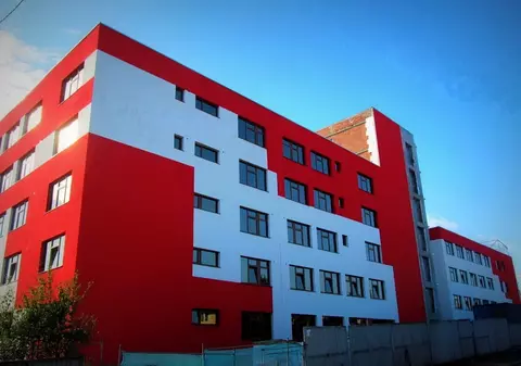 Al treilea spital public ridicat după Revoluție primește de azi pacienți. Construcția a durat cât o democrație