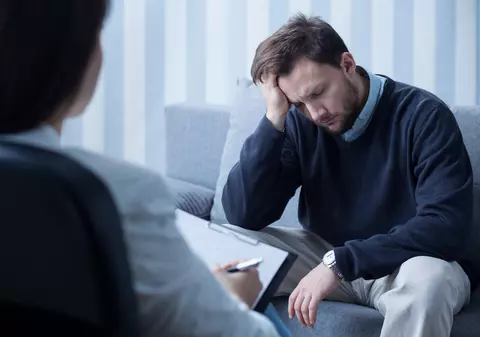 Numărul sinuciderilor, mai scăzut în 2020 față de anii anteriori. „Când vezi moartea cu ochii, începi și te lupți cu ea”