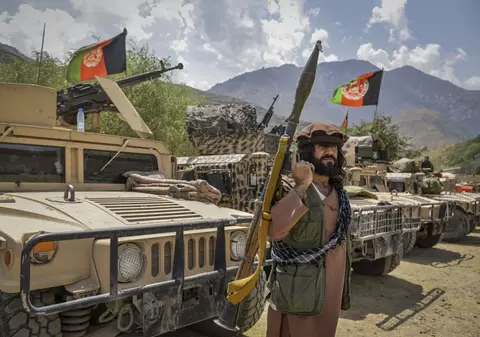 Valea Panjshir i-a respins în trecut pe britanici, sovietici și talibani. Acum, o nouă mișcare de rezistență luptă împotriva regimului de la Kabul