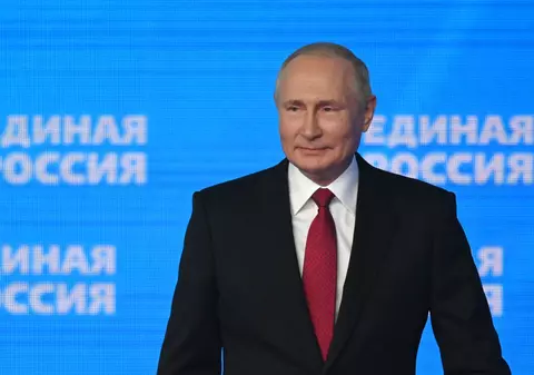 Vladimir Putin avertizează NATO că va reacționa dacă amplasează rachete în Ucraina