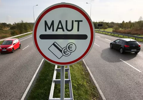 Un bunic german care a vrut să-și ia nepoțica de la școală a mers 550 de kilometri într-o direcție greșită