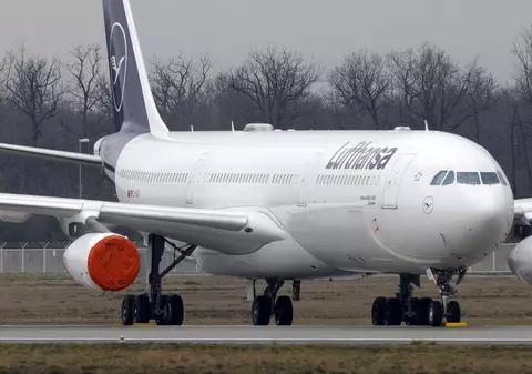 Aterizare forțată în Scoția pentru naționala de fotbal a Germaniei, după ce piloţii aeronavei au declarat stare de urgenţă la bord