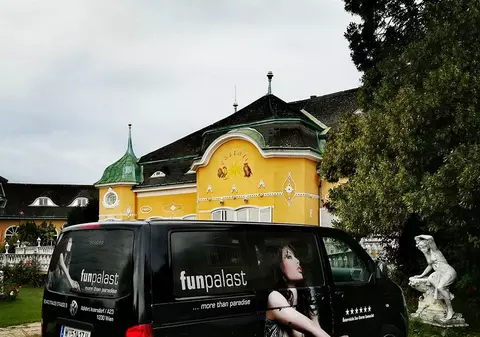 O casă de toleranță din Austria, autorizată să vaccineze anti-Covid. Ce bonus primesc persoanele imunizate