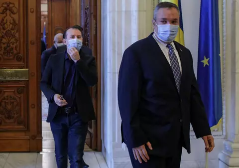 Generalul în circul de operațiuni al politicii. Eroul de la Nassiriya a capotat