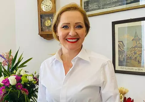 Gestul făcut de Elena Lasconi pentru locuitorii din Câmpulung Muscel, de când a devenit primar. Fosta jurnalistă de la PRO TV s-a prezentat la ușa lor