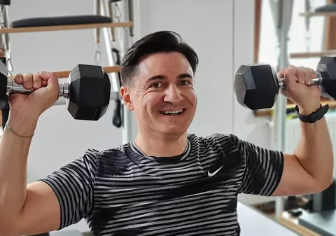 George Buhnici a vorbit despre singura dată când a consumat droguri : „Timpul a început să se dilate rău. Știi cum m-a lovit?”