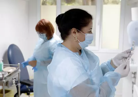 Aproape 70.000 de persoane vaccinate anti-COVID în ultimele 24 de ore, dintre care peste 28.000 cu prima doză