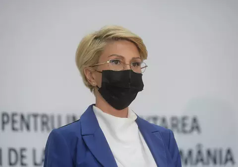 Raluca Turcan: „PNL trebuie să rămână unit, cine nu are curaj să rămână să lupte este liber să plece”