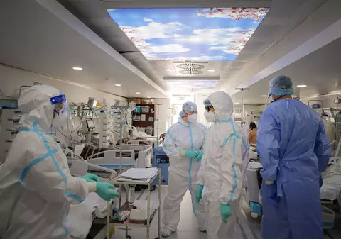 Mesajul unui preot după ce a avut coronavirus: „Asociez secţia COVID cu Purgatoriul lui Dante. Antivacciniștii sunt influențați malefic”