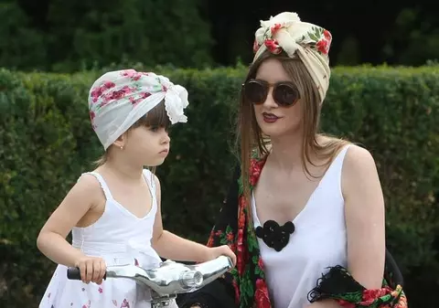 Cum arată fetița Iuliei Albu la 12 ani. Mikaela și-a făcut o schimbare de look: „Copia fidelă a mamei”