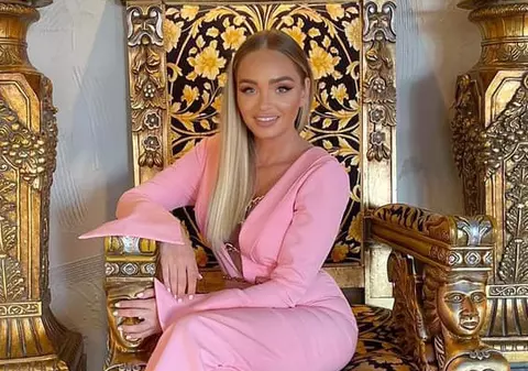 Cum a ajuns Maria Constantin să cântărească 54 de kilograme. Artista urmează o dietă, iar acum arată total diferit