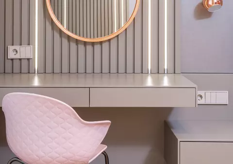 (Publicitate) 5 Sfaturi pentru amenajarea unei zone de make-up în dormitor