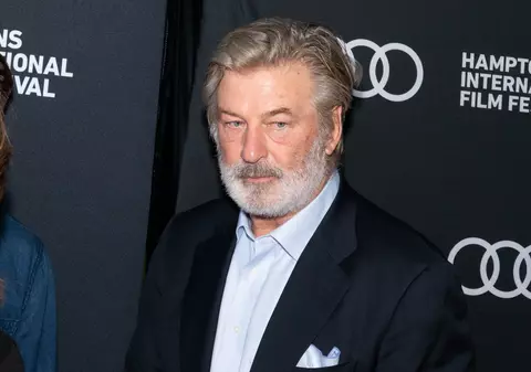 Alec Baldwin a apăsat pe trăgaciul armei cu care a fost ucisă Halyna Hutchins – raport FBI