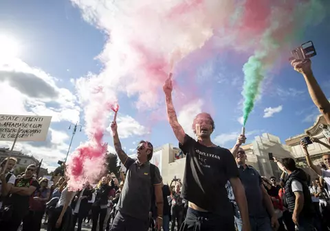 Misiune dificilă a guvernului italian: interzicerea grupărilor neofasciste, după violențele din weekend