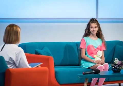 Marina Almăşan are un nou coprezentator. Cine e micuţa Sara şi ce va face în emisiunea „Femei de 10, bărbaţi de 10”