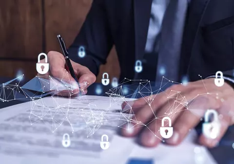 Inteligența artificială, pusă pe urmele fraudatorilor în SUA. În Olanda, procedura a fost declarată ilegală în instanță