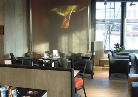 Amendă de 357 de euro, în Germania, din cauză că o femeie bolnavă a mers la toaleta unui local fără să completeze chestionarul Covid