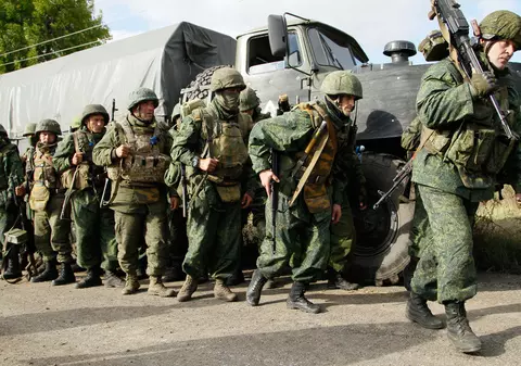 Rusia s-ar pregăti să recunoască independența a două provincii din estul Ucrainei, Lugansk și Donețk