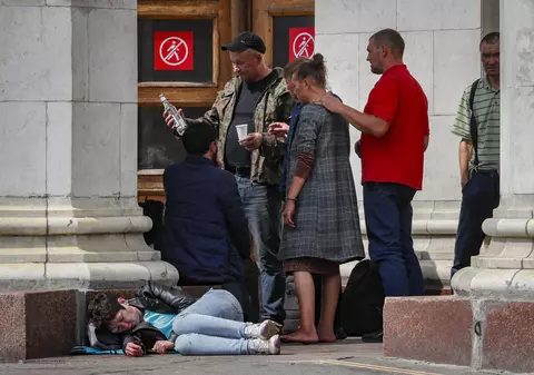 Într-o săptămână, 26 de ruși au murit după ce au băut alcool impropriu pentru consum