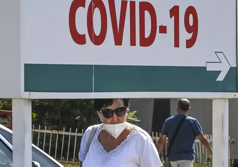 Studiu pe 32 de milioane de adulți: Riscul de afecțiuni neurologice, mai mare în cazul infectării Covid, decât după vaccinare