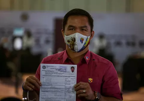 Pugilistul Manny Pacquiao și-a depus oficial candidatura la funcția de preşedinte al Filipinelor