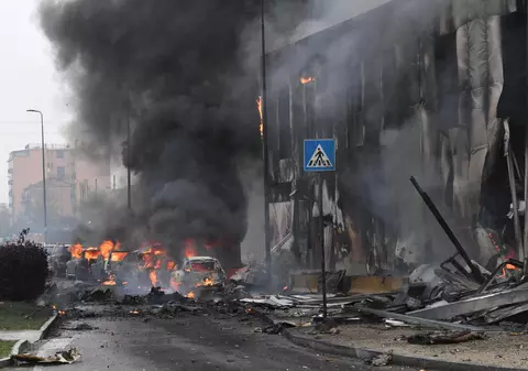 Presa italiană: Avionul cu 8 oameni prăbușit lângă Milano, pilotat de miliardarul român Dan Petrescu. MAE confirmă doi români morți