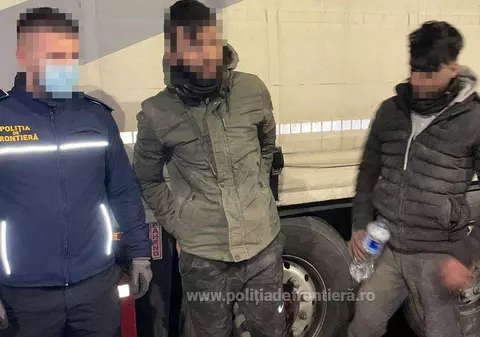 Trei afgani și un pakistanez au călătorit din Turcia până în România ascunși pe osiile unei semiremorci