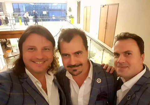 Trupa Distinto lansează un nou videoclip pop-opera. Cum sună piesa. „Este o întoarcere în timp transpusă în prezent”