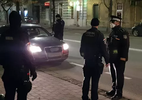 Bărbat carantinat în Oradea, descoperit în gara din Arad. Le-a spus jandarmilor că mergea la mănăstire