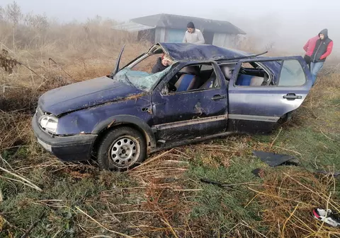 A sunat la 112 să anunțe că fiul lui s-a urcat la volan, dar polițiștii nu l-au găsit. Băiatul de 17 ani a murit apoi în accident