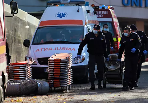 Bilanţ COVID: Sub 300 de cazuri noi şi şapte decese, anunţate azi
