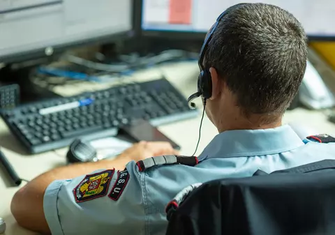 STS: Aplicaţia Apel 112 este disponibilă acum în şase limbi, inclusiv ucraineană