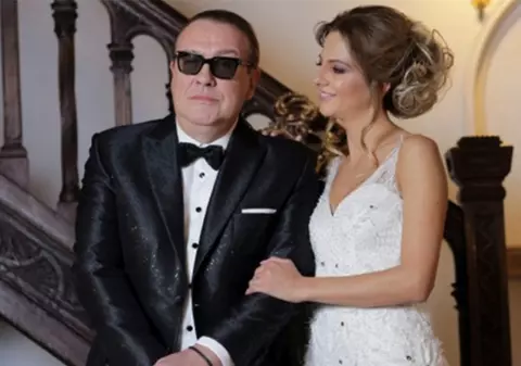 Cum se înțeleg, de fapt, fiicele lui Gabriel Cotabiță cu actuala lui soție. Ele n-au fost de acord ca tatăl lor să aibă alți copii