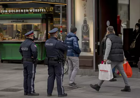 Austria urmează să impună lockdown pentru persoanele nevaccinate