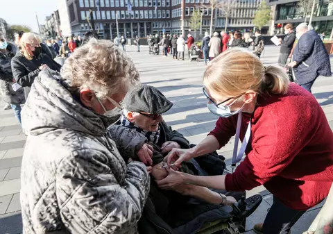 Germania mobilizează 12.000 de soldați în lupta cu COVID. Ce misiuni vor avea militarii