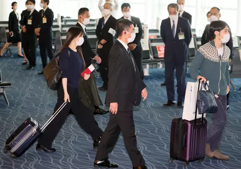 Mako, fosta prinţesă a Japoniei, a plecat  cu soțul ei la New York, unde vor locui împreună
