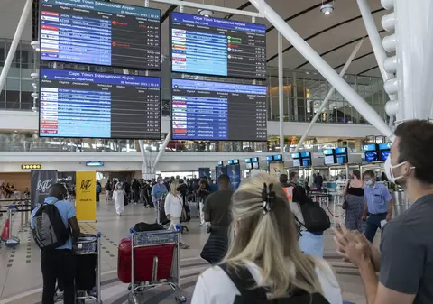 OMS avertizează: Varianta Omicron prezintă „un risc foarte ridicat” la nivel mondial