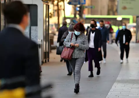 Noi ocupații în nomenclatorul meseriilor: barista, stilist extensii gene sau degustător de cafea. Ce profesii au dispărut