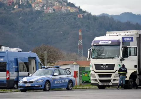 Șofer român de TIR, dat jos de la volan și dus direct la închisoare, în Italia. Era căutat de 6 ani