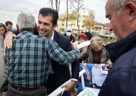 „Sunt populiști tehnocrați și, important, zâmbesc”, îi caracterizează o expertă de la Sofia pe liderii partidului-surpriză din Bulgaria