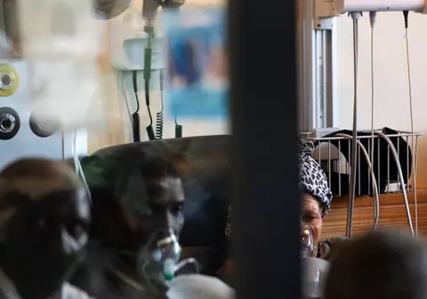 Medicul sud-african care a remarcat primul tulpina Omicron: Simptomele sunt „neobișnuite, dar moderate”