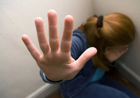 Româncă lăsată fără vârful nasului de fostul soț, care a mușcat-o furios că femeia nu a vrut să se mai culce încă o dată cu el