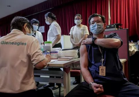 În Singapore, pacienții cu COVID-19 nevaccinați vor trebui să își plătească singuri spitalizarea